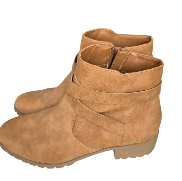 Me Too Tan Ankle Boots Size 9W - Picture 6 of 7